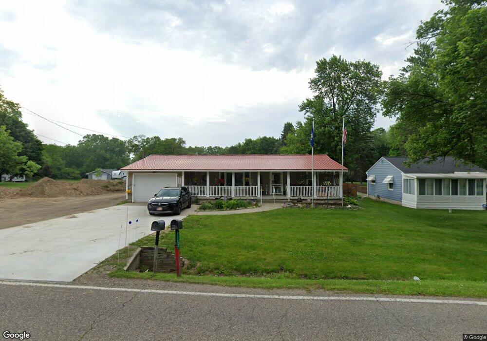 1153 Gilbert St, Flint, MI 48532 - photo 1