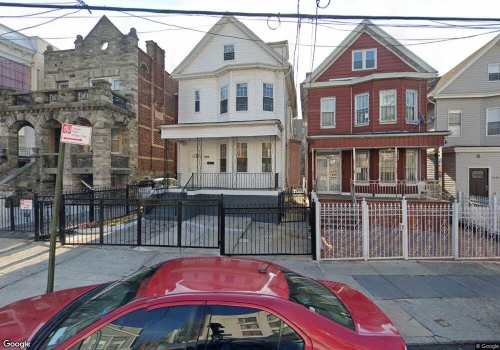 2652 Bainbridge Ave unit 2, Bronx, NY 10458 - photo 1