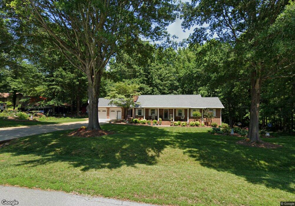 2004 Country View Dr, Greensboro, NC 27406 - photo 1