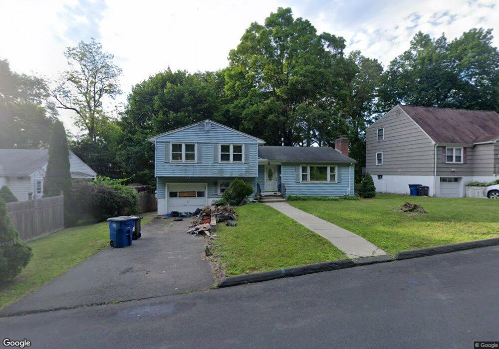 75 Seneca Rd, New Haven, CT 06515 - photo 1