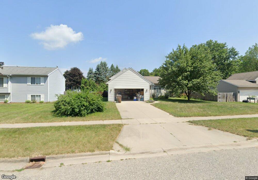 715 Hunt St, Lowell, MI 49331 - photo 1