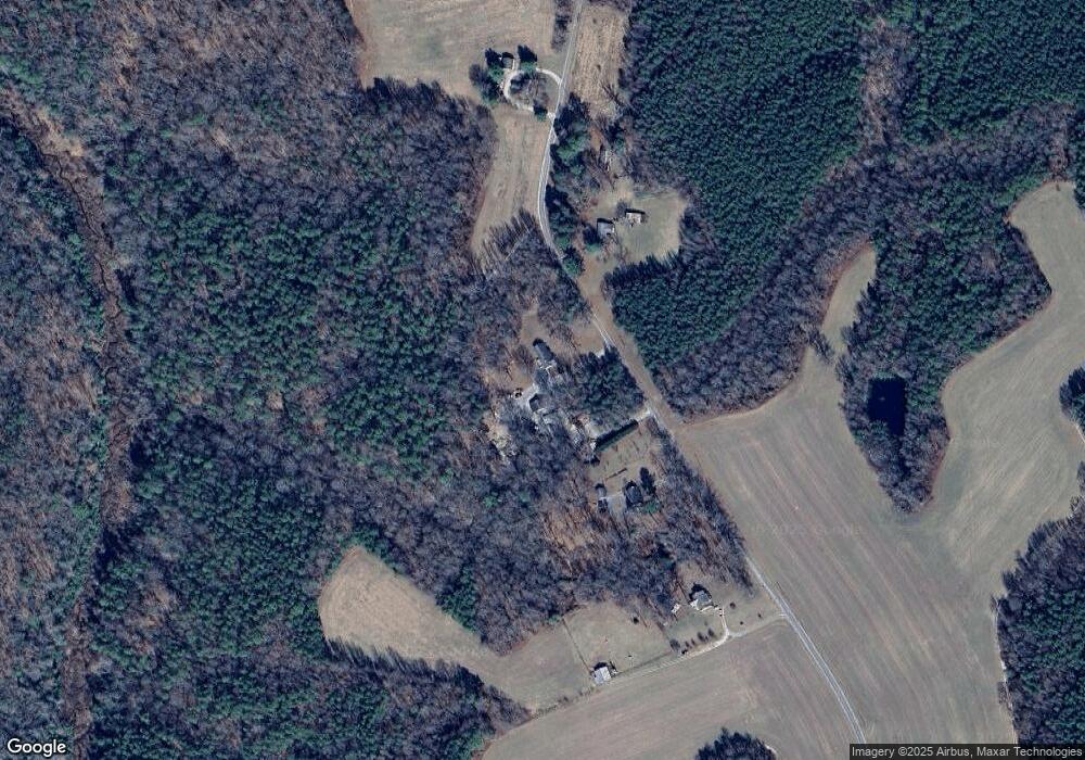 867 Brizendine Ln, Dunnsville, VA 22454 - photo 1