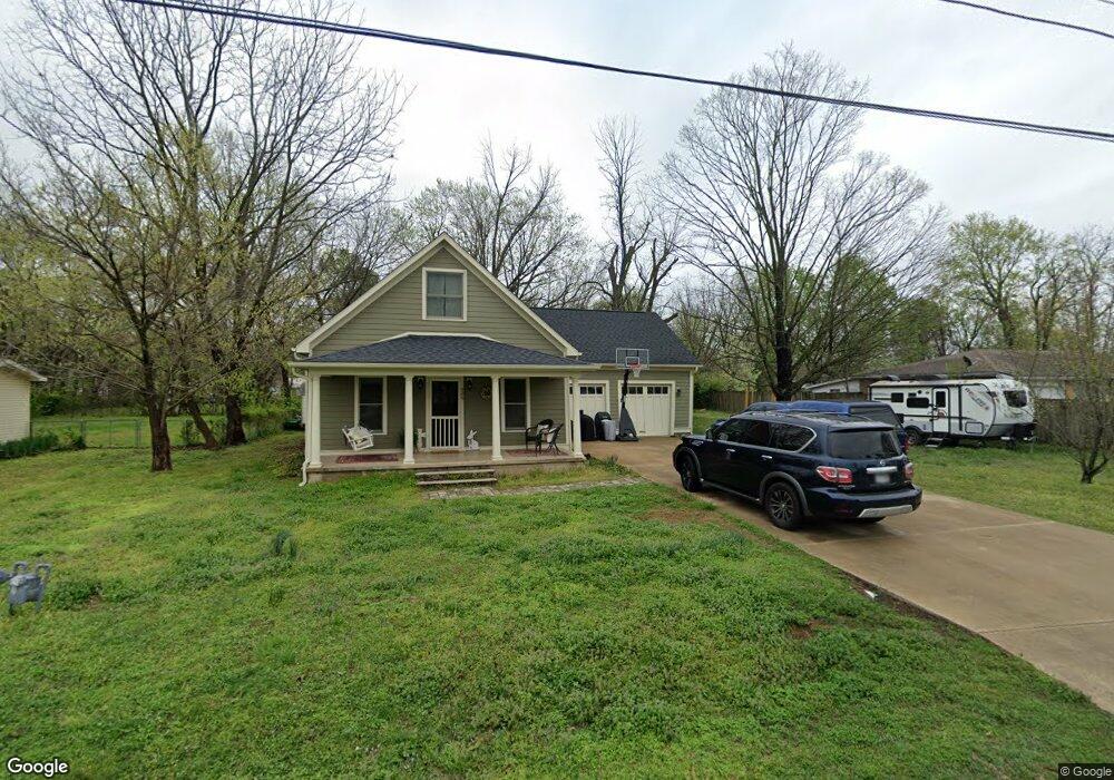 209 S Ozark St, Prairie Grove, AR 72753 - photo 1