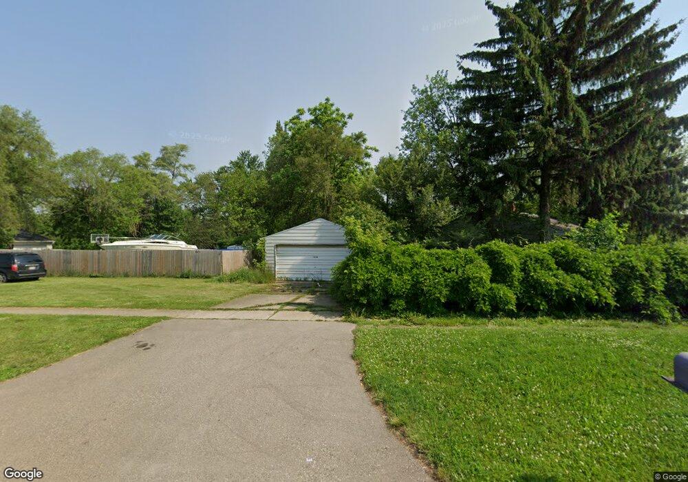 1338 W Coldwater Rd, Flint, MI 48505 - photo 1