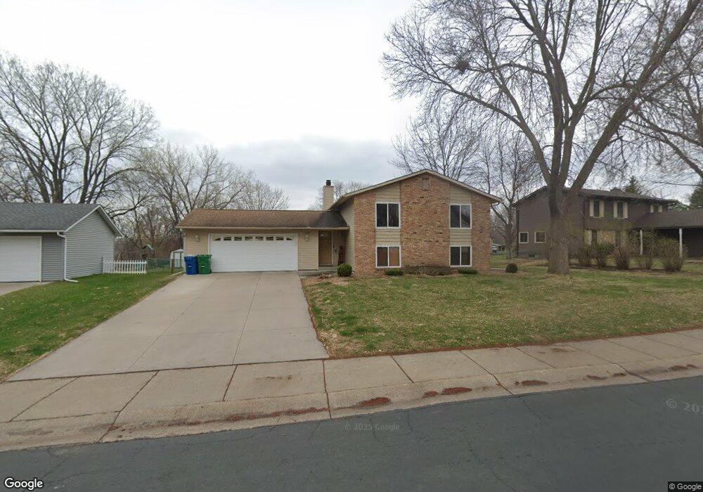 7328 Pineview Ln N, Maple Grove, MN 55369 - photo 1