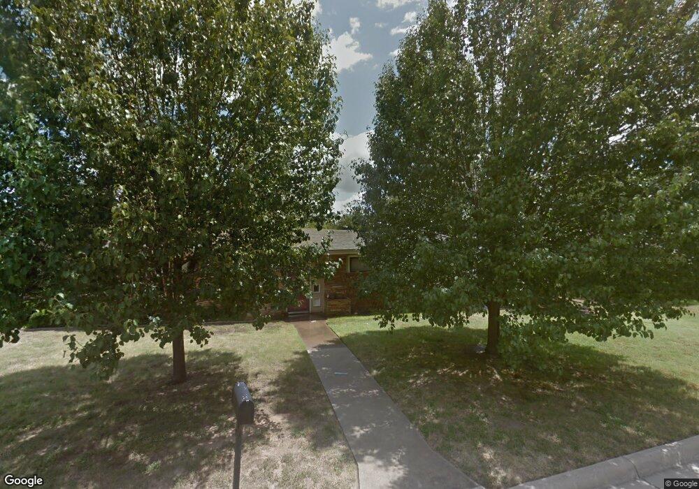 201 Circle Dr, Cleburne, TX 76033 - photo 1