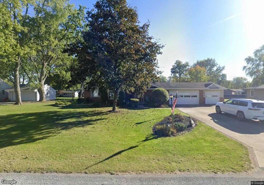 1713 Poinsettia Dr, Lima, OH 45806 - photo 1