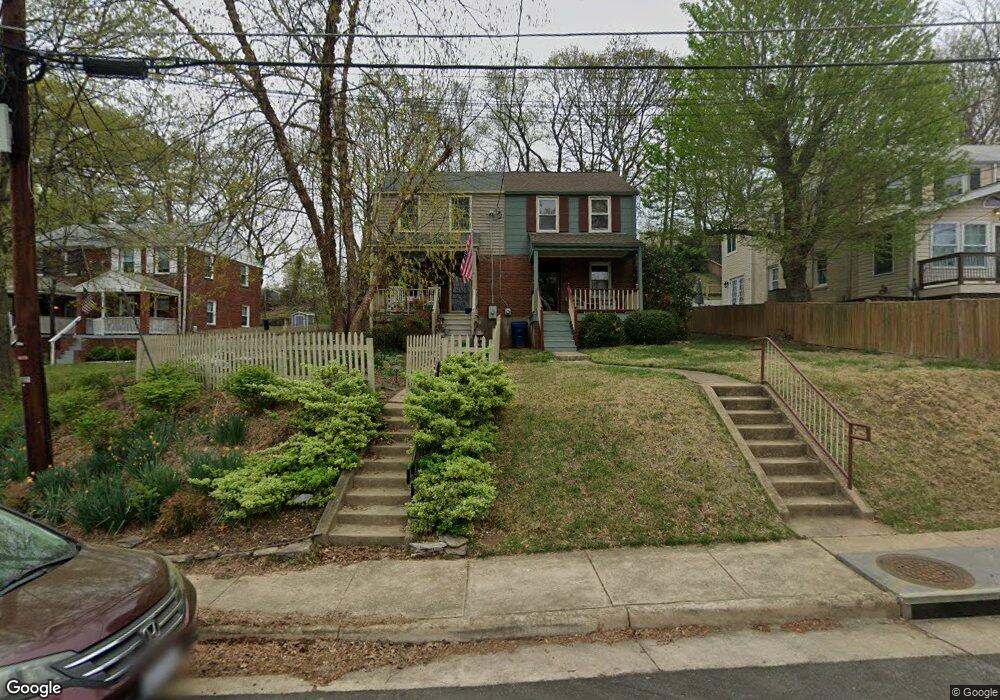 2818 Jefferson Dr, Alexandria, VA 22303 - photo 1