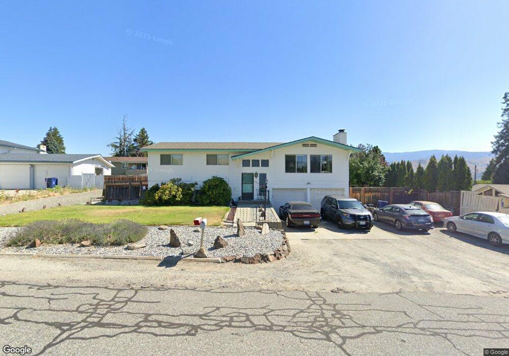 624 14th St NE, East Wenatchee, WA 98802 - photo 1