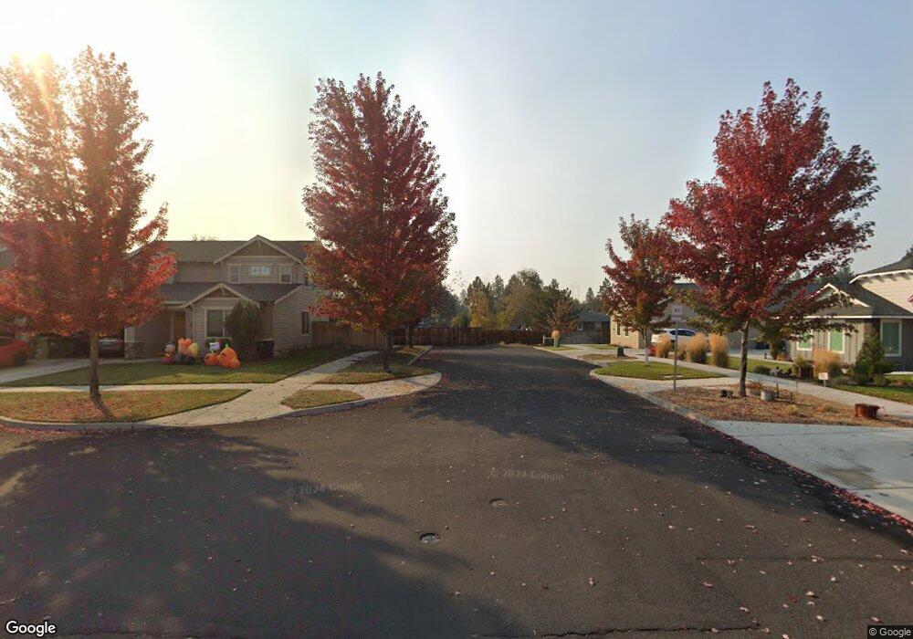 19 SE Kayla Ct, Bend, OR 97702 - photo 1