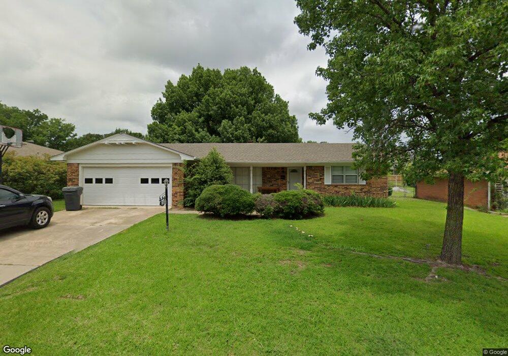 1809 Melody Ln, Ardmore, OK 73401 - photo 1
