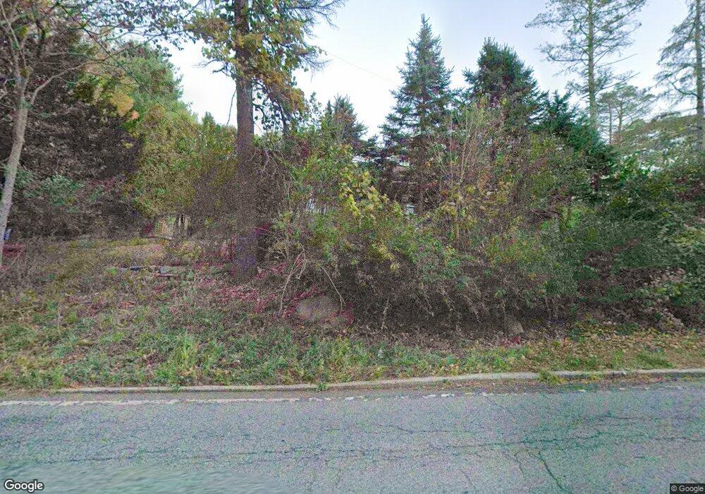 7 Airmont Ave, Mahwah, NJ 07430 - photo 1