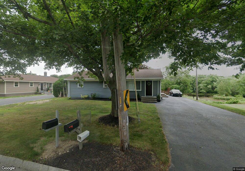 705 Russells Mills Rd, South Dartmouth, MA 02748 - photo 1