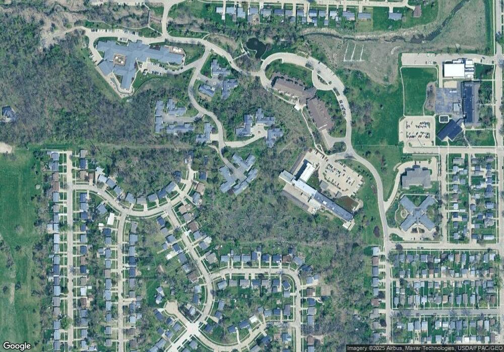 1207 Brendel Hill Dr NW, Cedar Rapids, IA 52405 - photo 1