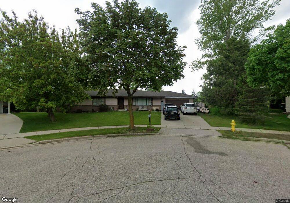 4351 Aarons Place, West Bend, WI 53090 - photo 1