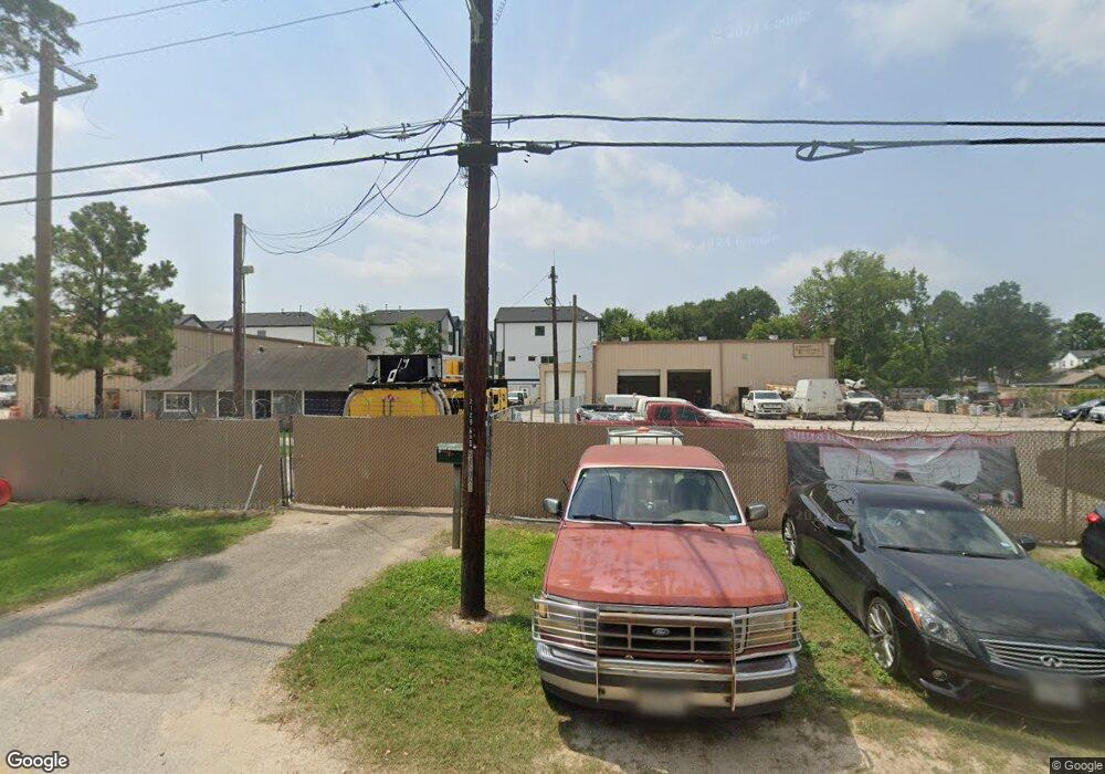 820 Curtin St, Houston, TX 77018 - photo 1