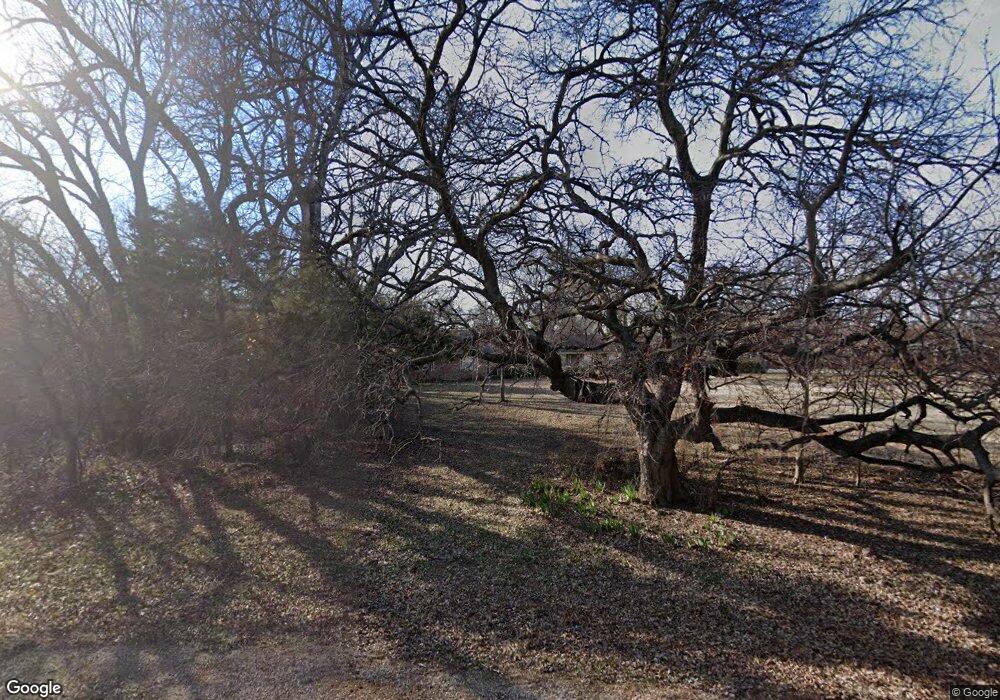 101 Parkview Cir, Cache, OK 73527 - photo 1