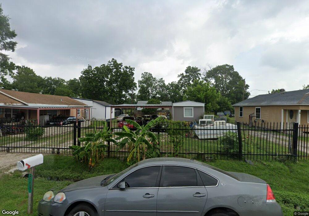 2143 Warwick Rd, Houston, TX 77093 - photo 1