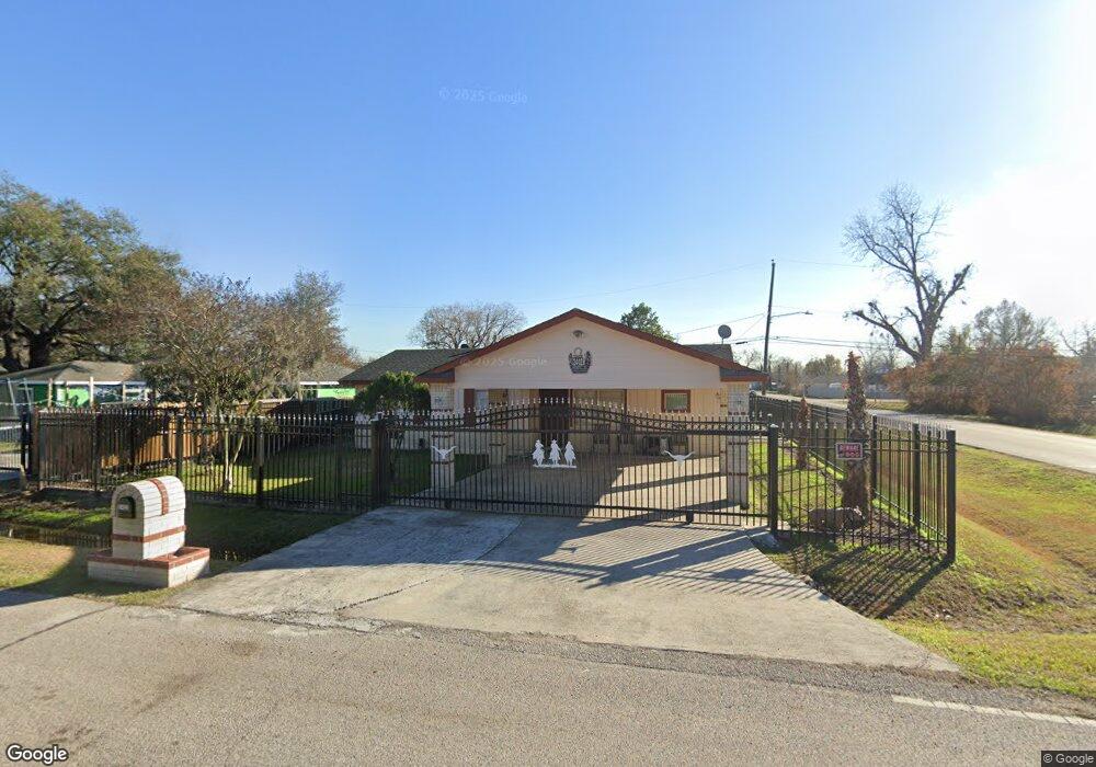 2402 Mooney Rd, Houston, TX 77093 - photo 1