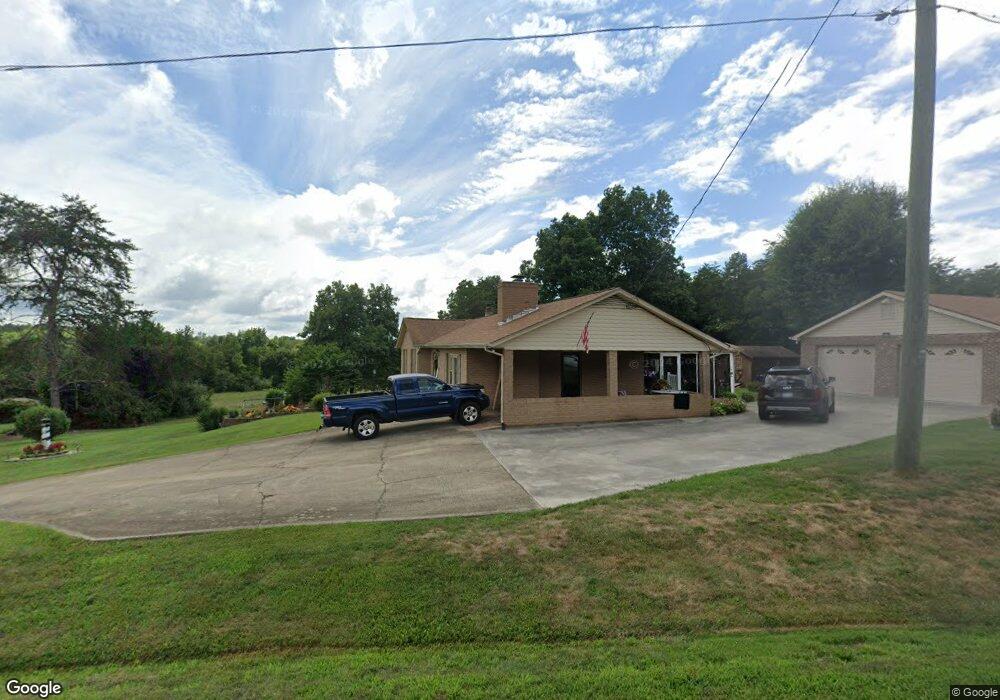 39 Daisy Ln, Martinsville, VA 24112 - photo 1