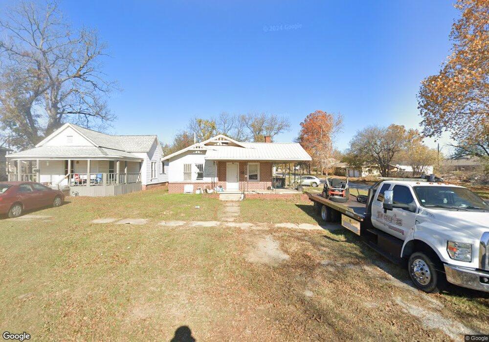 902 W Moore St, Henryetta, OK 74437 - photo 1