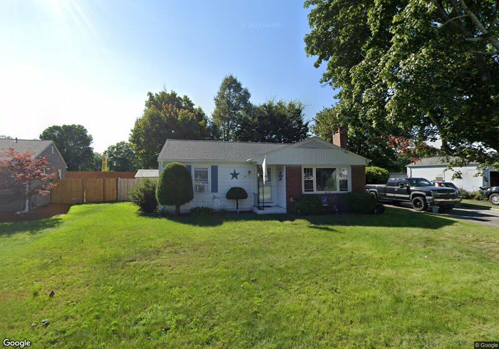 42 Meadowcrest Dr, Riverside, RI 02915 - photo 1