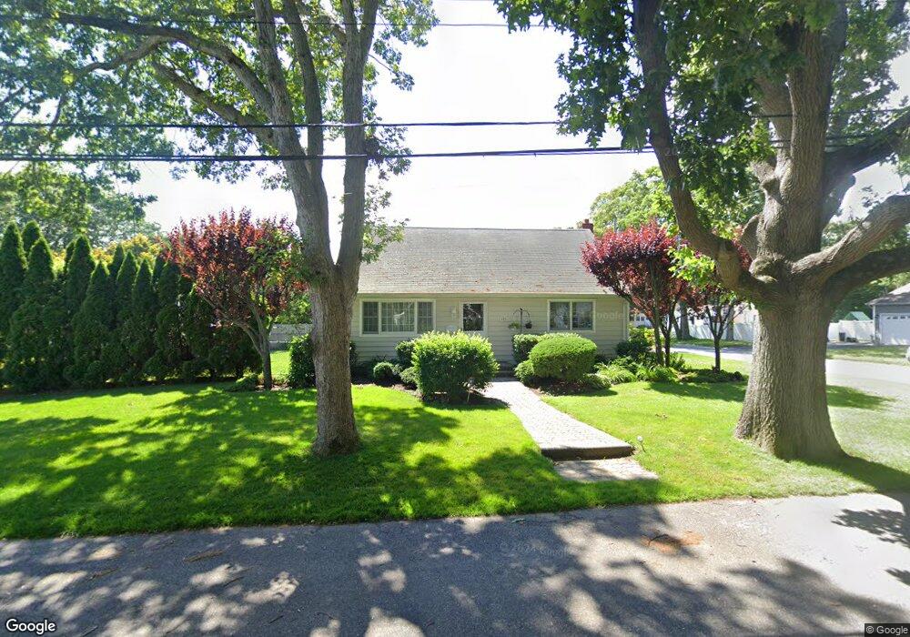 498 2nd Ave, Bayport, NY 11705 - photo 1