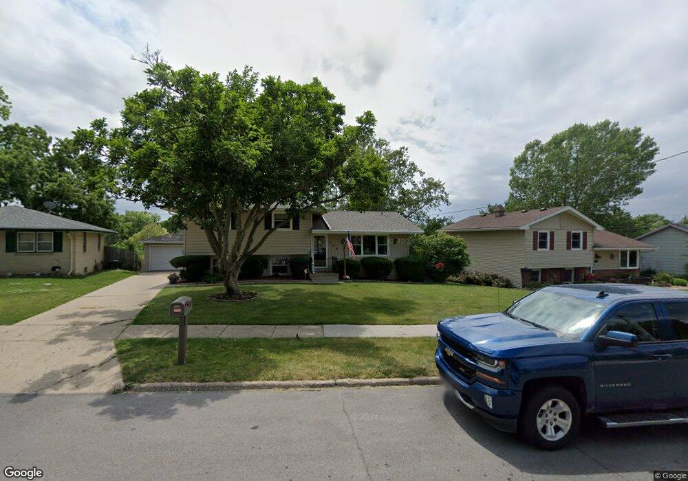 139 E Philip St, Des Moines, IA 50315 - photo 1