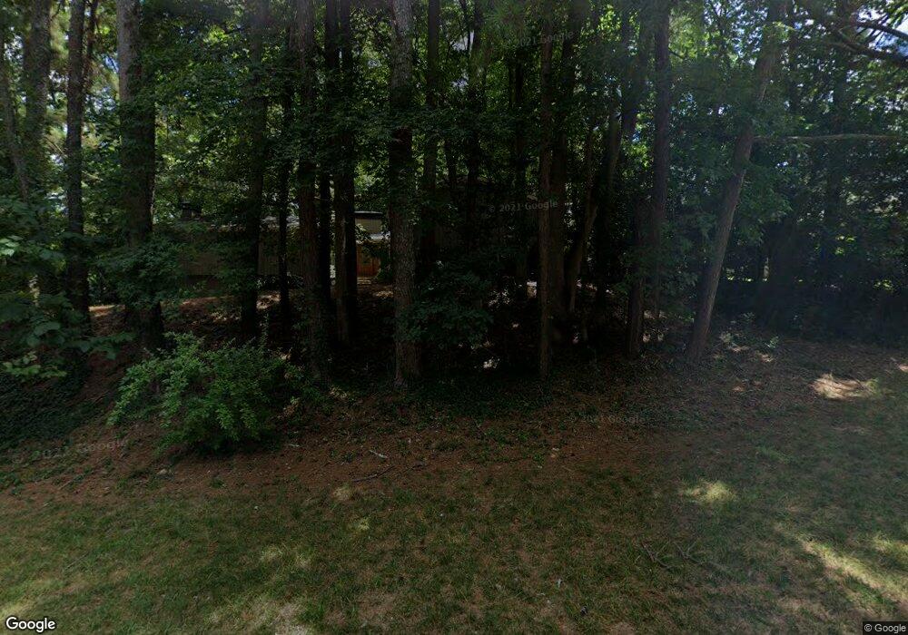 9275 N Lake Dr, Roswell, GA 30076 - photo 1