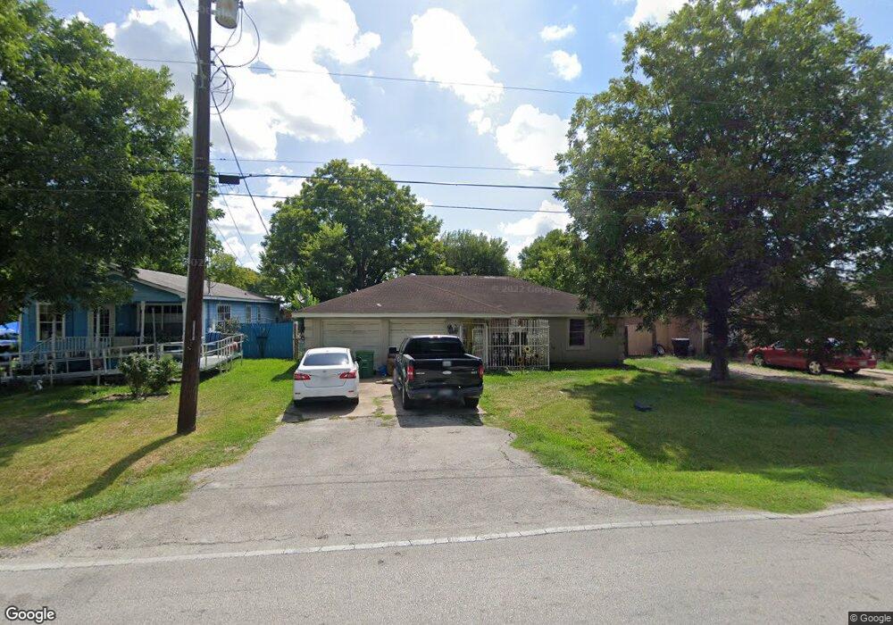 725 Evanston St, Houston, TX 77015 - photo 1