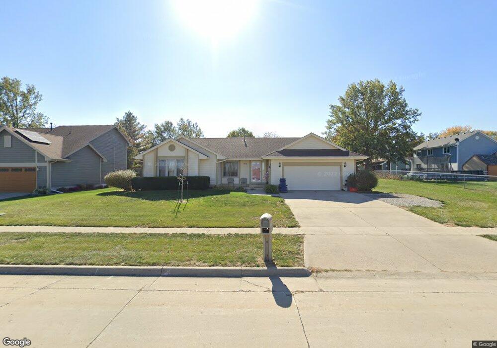 1611 S 11th Ave E, Newton, IA 50208 - photo 1