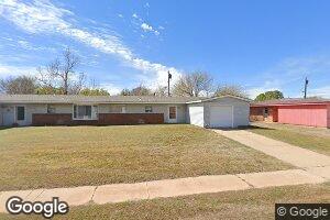 303 Pueblo, Foss, OK 73647