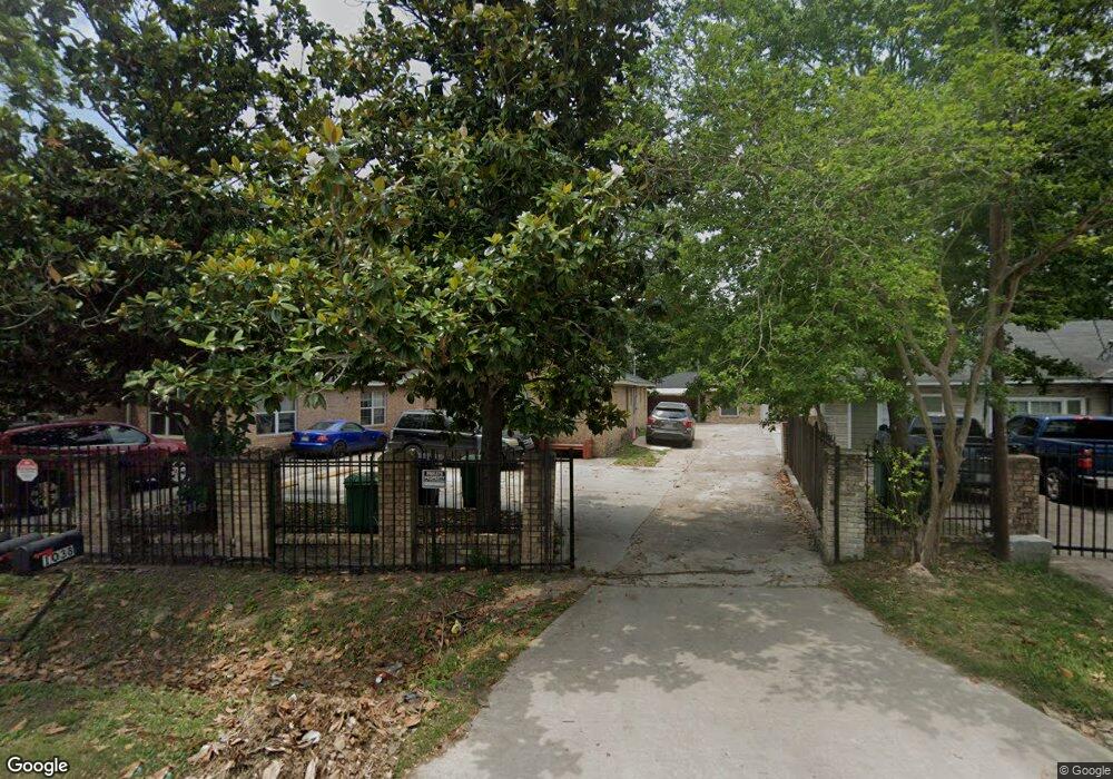 1038 Ellington St, Houston, TX 77088 - photo 1