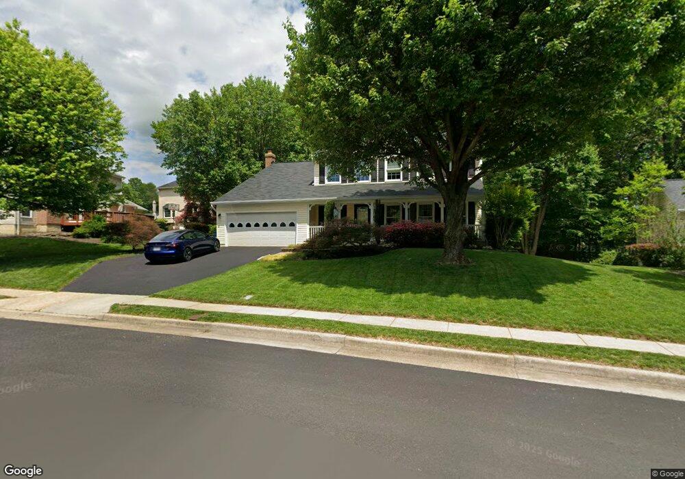 7749 Chars Ln, Springfield, VA 22153 - photo 1