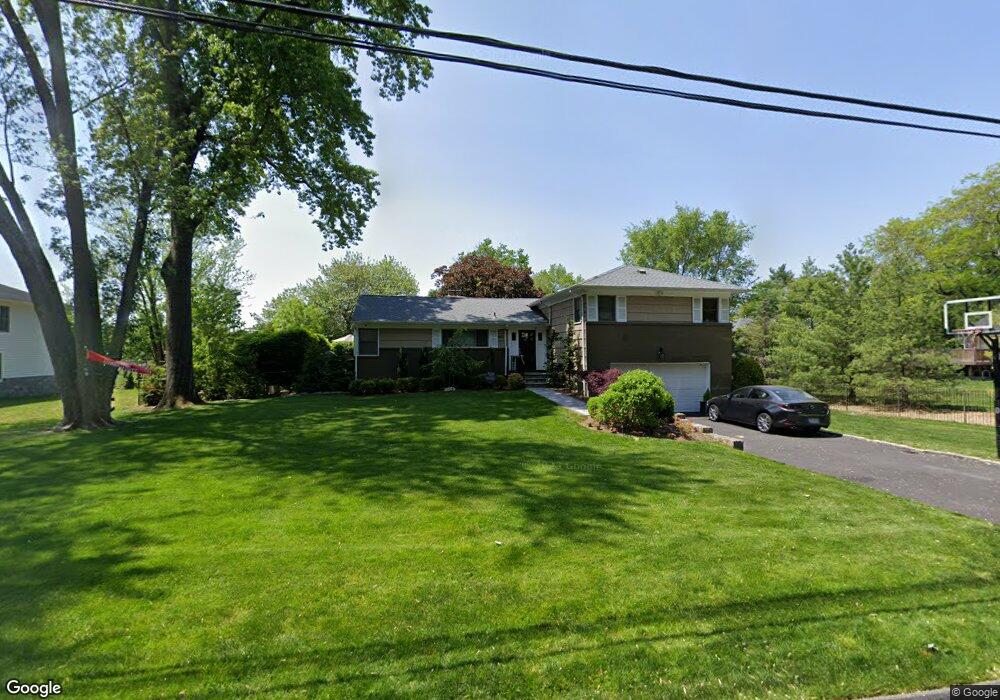 28 Sleepy Hollow Rd, Rye Brook, NY 10573 - photo 1