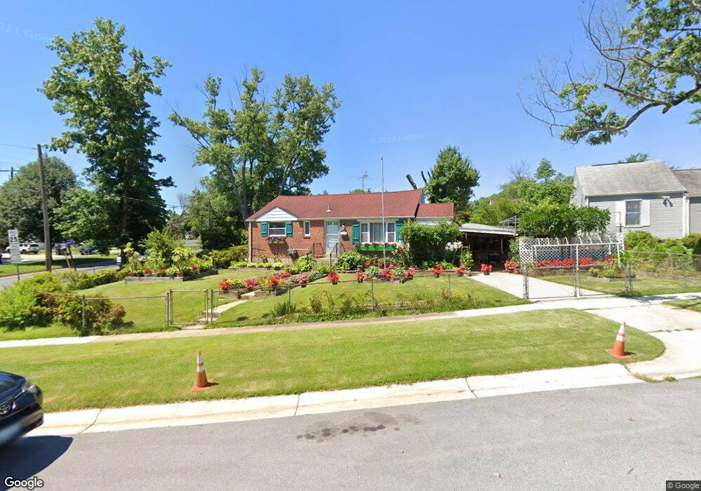 12704 Danvers Ct, Rockville, MD 20853 - photo 1