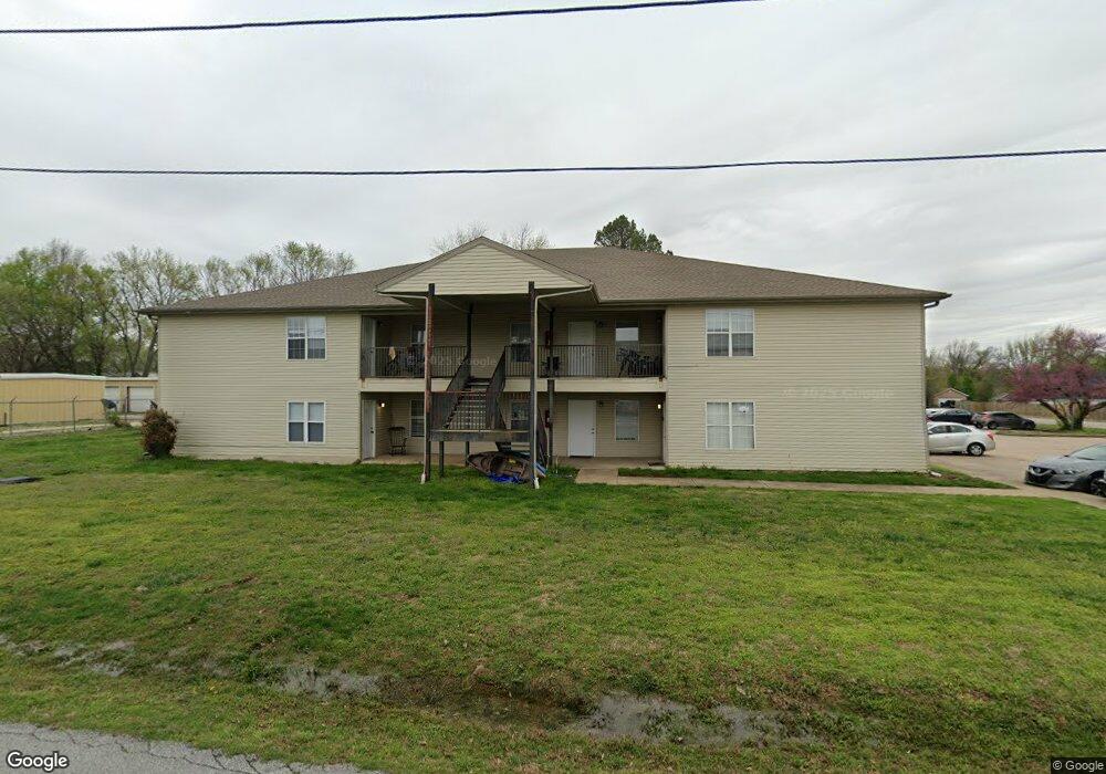 201 & 203 Baggett St unit 24, Prairie Grove, AR 72753 - photo 1