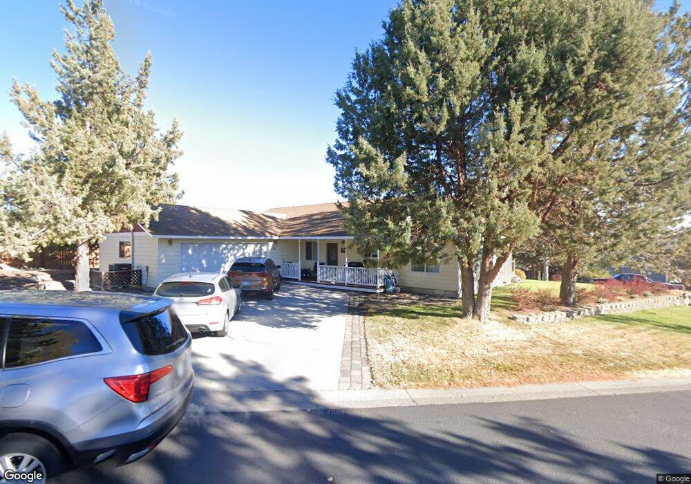 3311 SW Valleyview Dr, Redmond, OR 97756 - photo 1