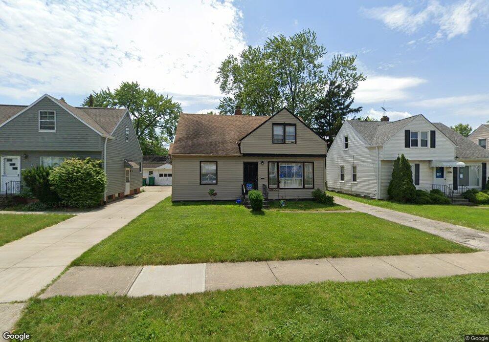 19400 Longview Ave, Maple Heights, OH 44137 - photo 1