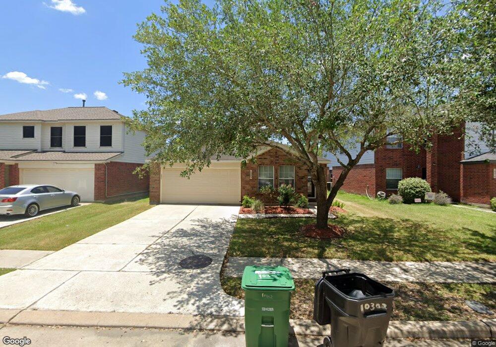 10302 Kinsdale Crossing Ln, Houston, TX 77075 - photo 1
