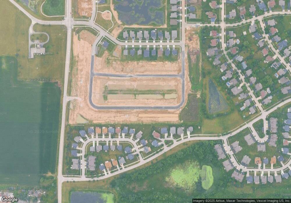 363 W Point Cir, Algonquin, IL 60102 - photo 1