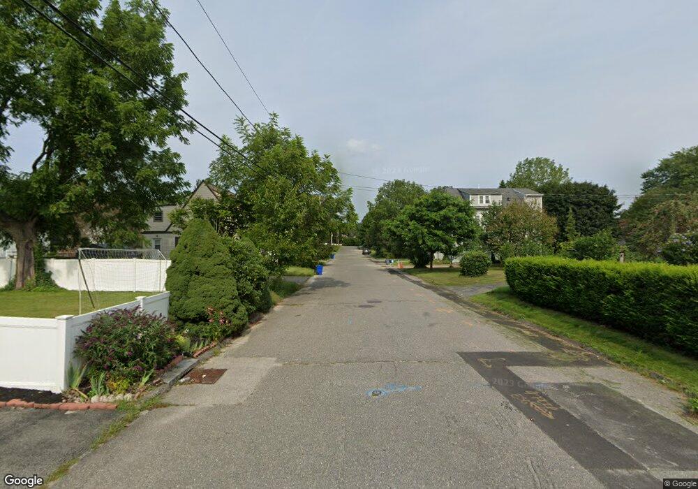 557 Castine St, Worcester, MA 01606 - photo 1