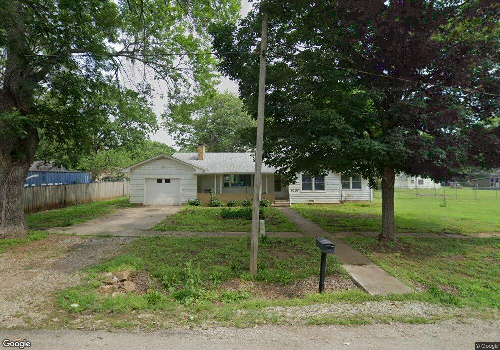 1001 E 5th St, Altamont, KS 67330 - photo 1