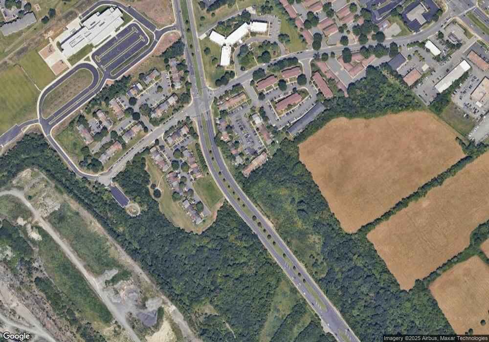 8251 Wycliffe Ct, Manassas, VA 20109 - photo 1