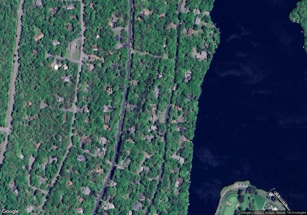 122 Waterview Dr, Hawley, PA 18428 - photo 1