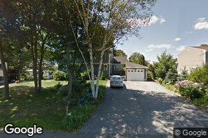 19 Honeysuckle Rd, Gloucester, MA 01930
