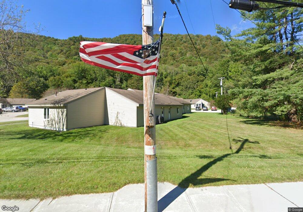 438 Tunnel St, Readsboro, VT 05350 - photo 1