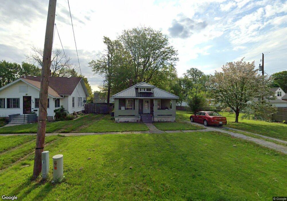 720 S 29th St, Mattoon, IL 61938 - photo 1