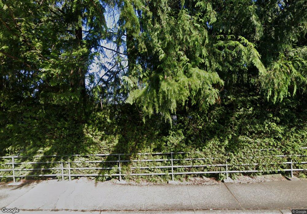 9000 Points Dr NE, Yarrow Point, WA 98004 - photo 1