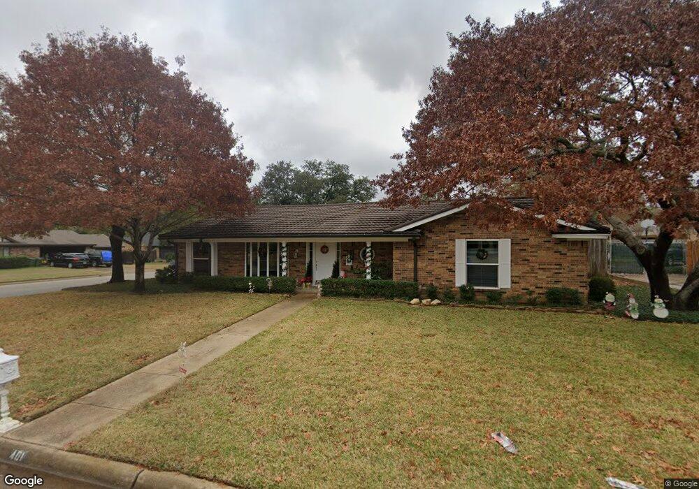 401 Baker Dr, Hurst, TX 76054 - photo 1